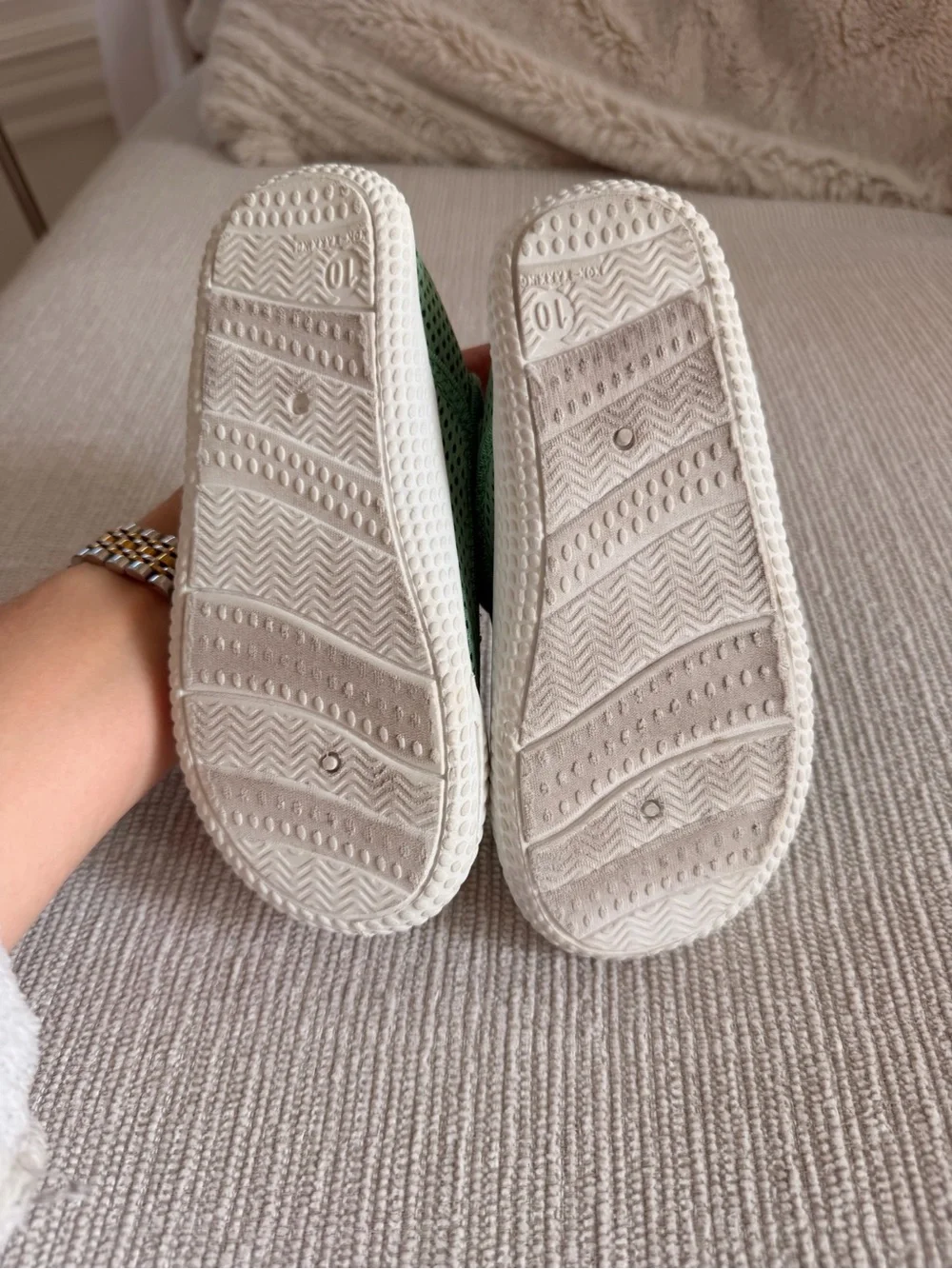 Cat & Jack Mint Green Mesh Water Shoes with White Toe 10T